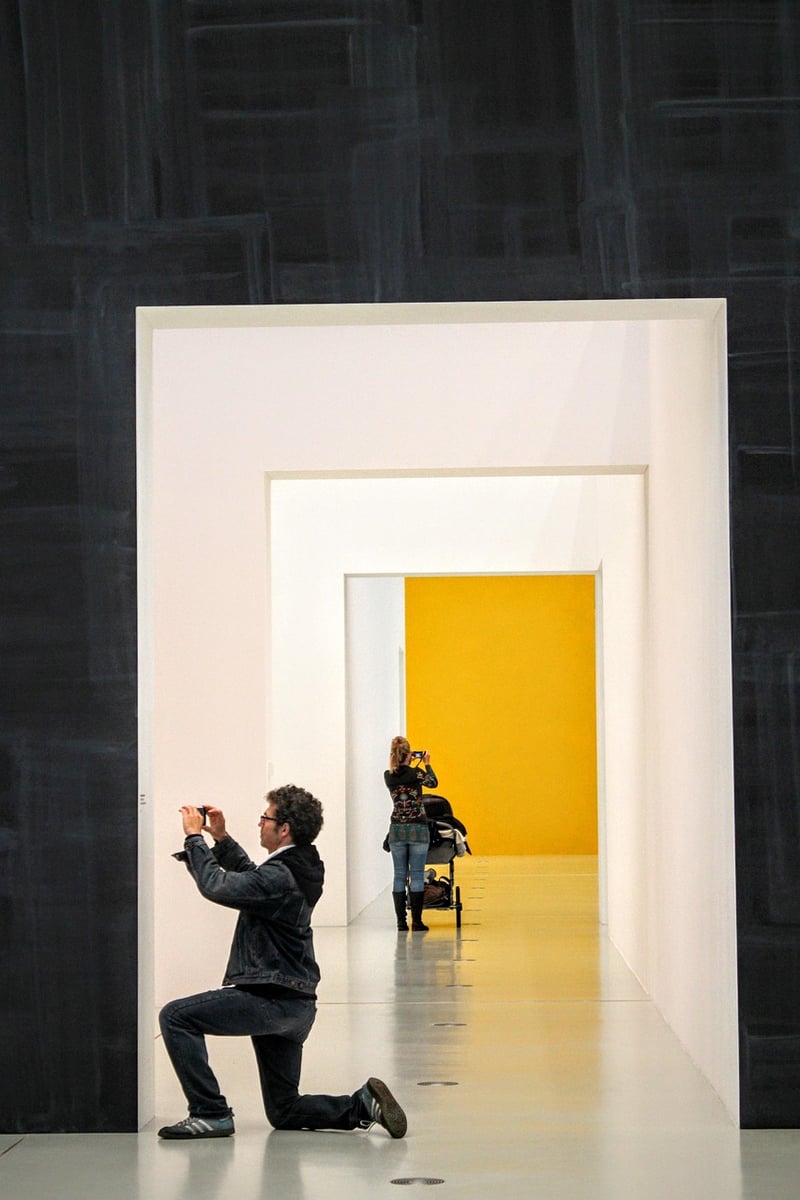 Art and accessories in home decor